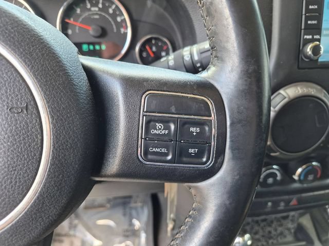 Used 2015 Jeep Wrangler Sport w/ Quick Order Package 24S AWD/4WD image 18