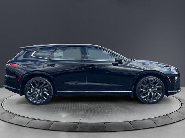 Used 2025 Toyota Crown Signia w/ Advanced Technology Package AWD/4WD image 6