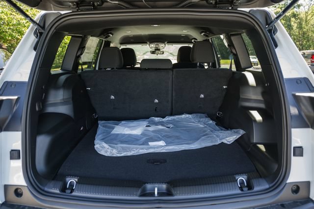 New 2026 Jeep Cherokee Laredo AWD/4WD image 14