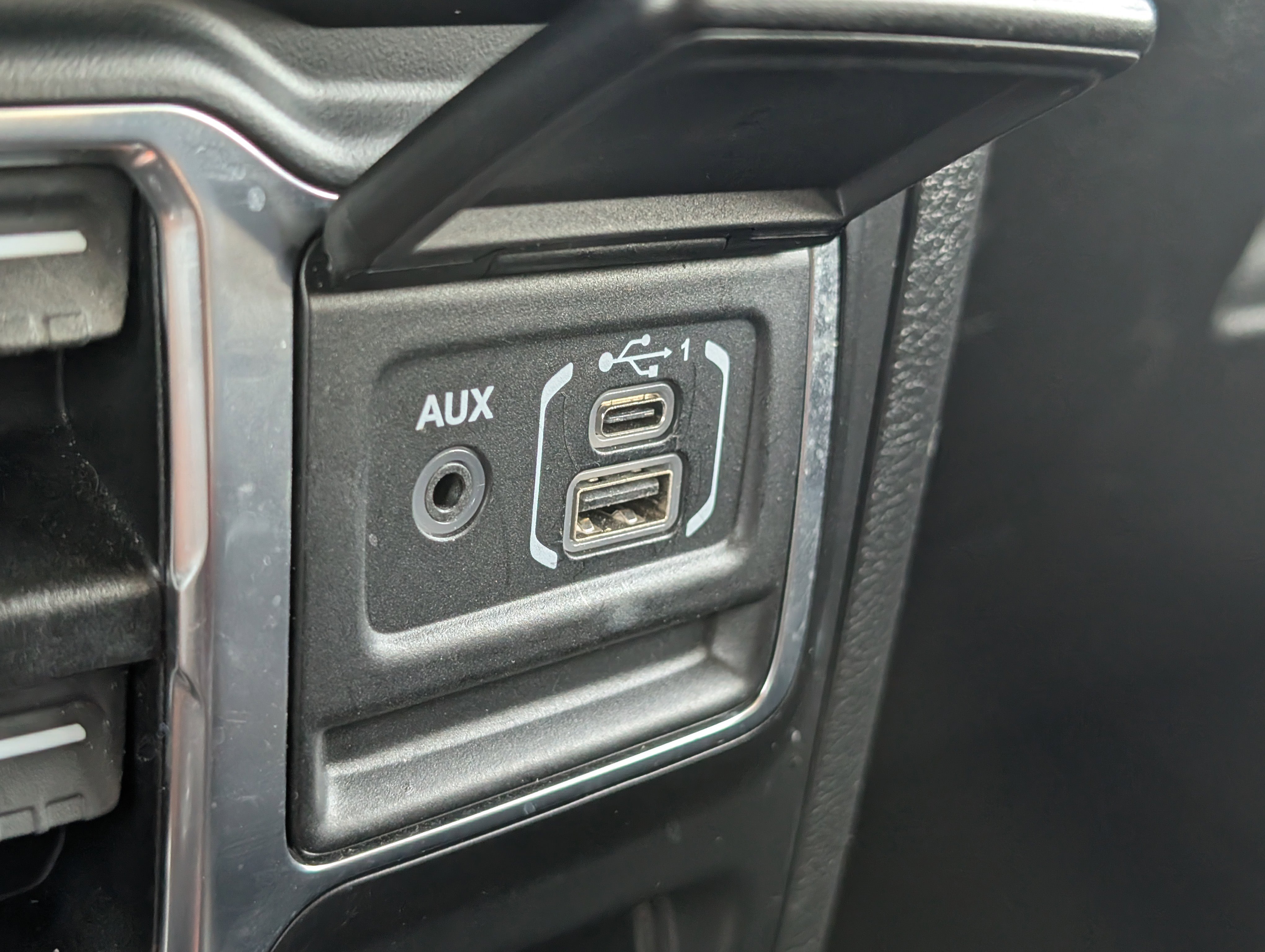 Used 2022 Jeep Wrangler Unlimited Sahara image 14