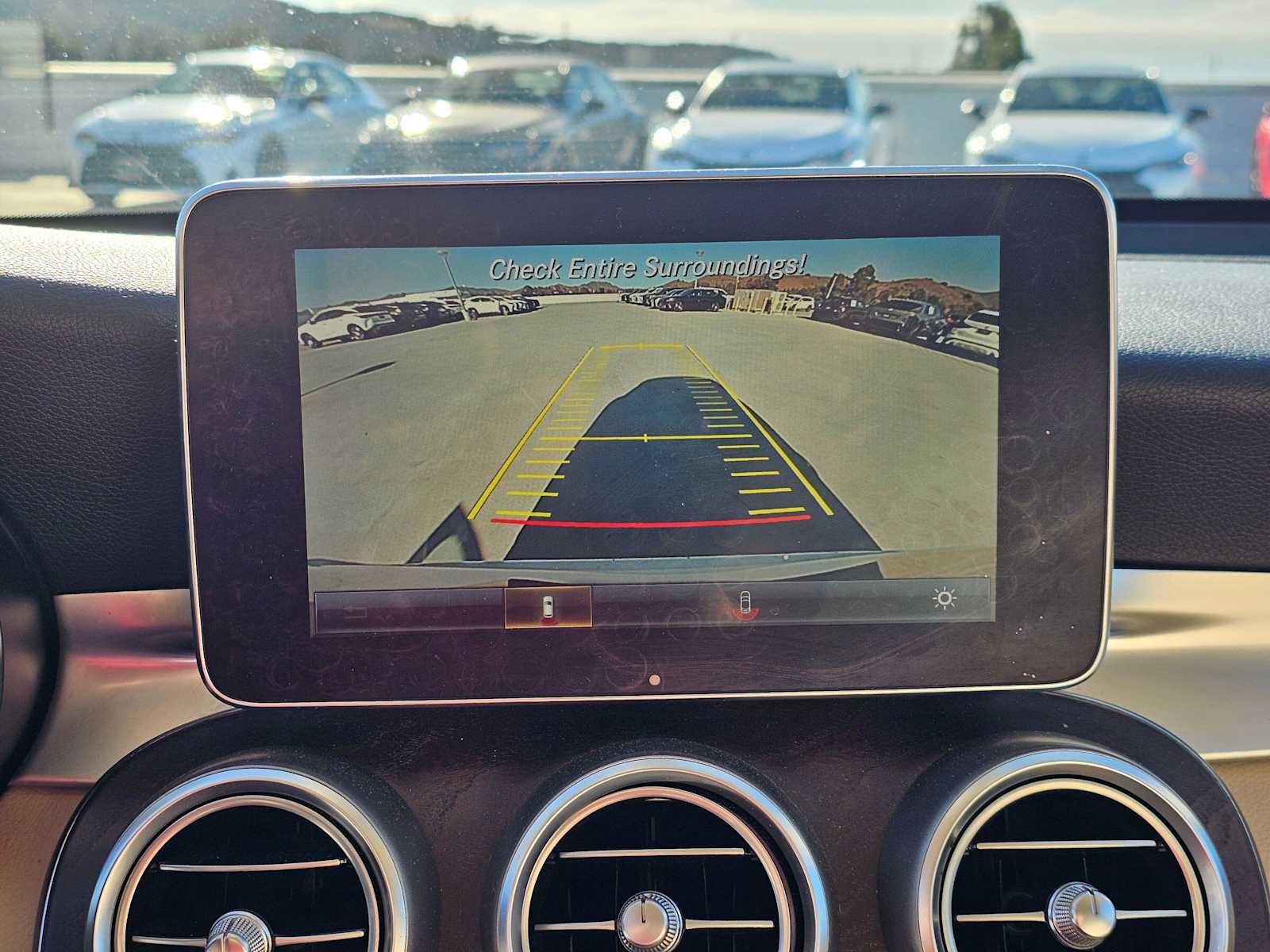 Used 2018 Mercedes-Benz GLC 300 4MATIC image 27