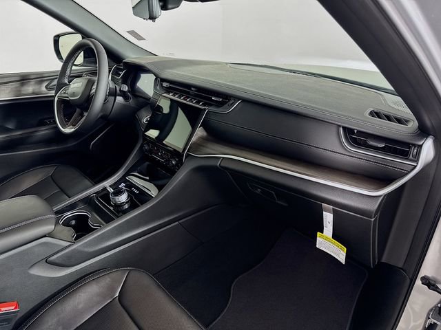 New 2025 Jeep Grand Cherokee Limited image 34