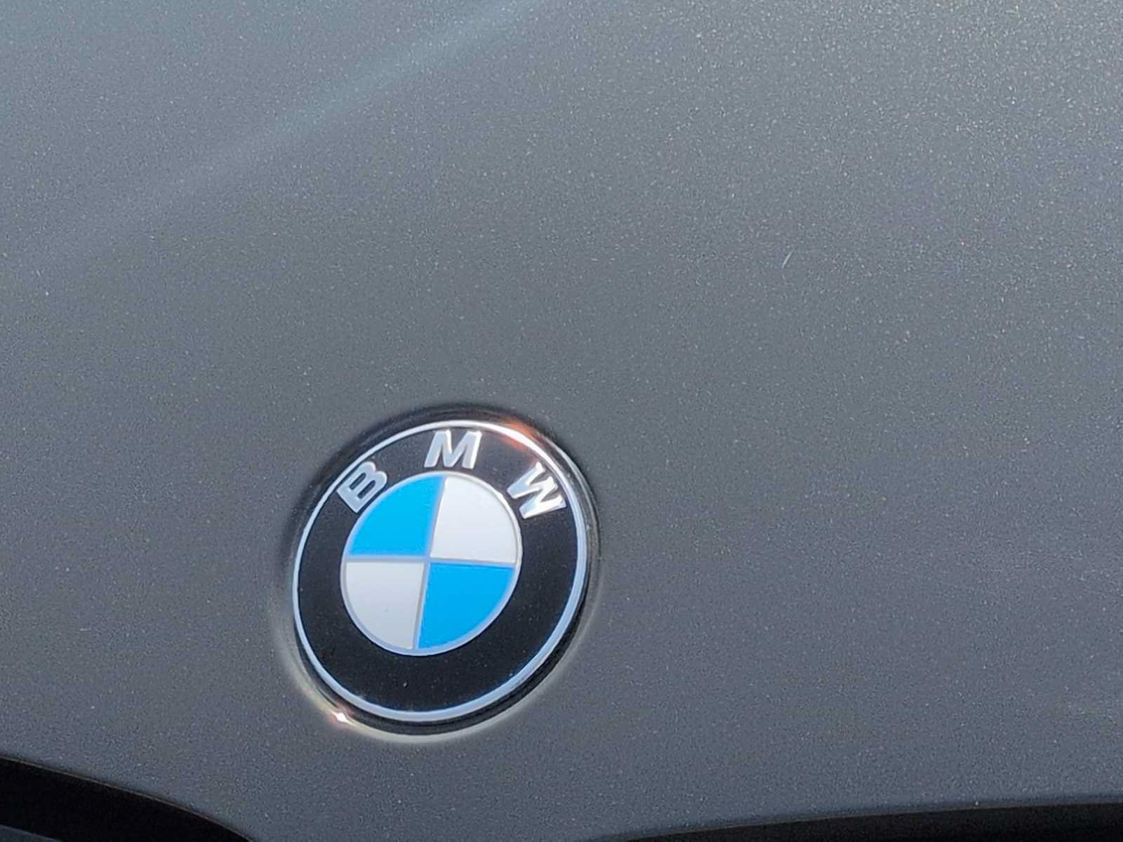New 2026 BMW 330i xDrive Sedan w/ M Sport Package AWD/4WD image 11