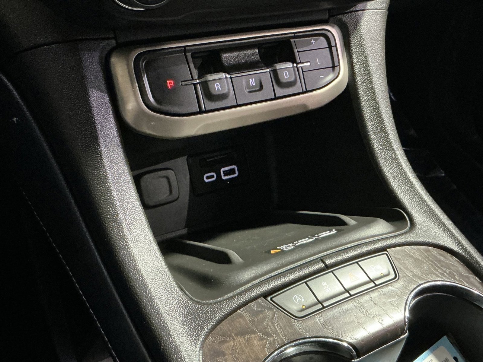 Used 2023 GMC Acadia Denali w/ Denali Ultimate Package image 30