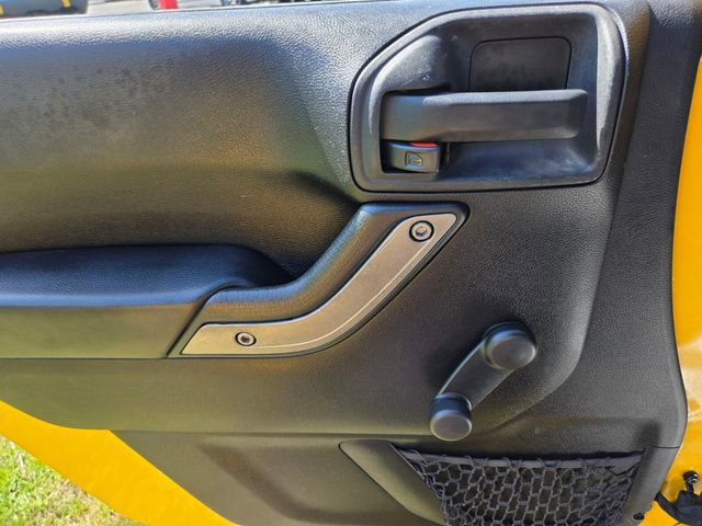 Used 2015 Jeep Wrangler Sport w/ Connectivity Group image 27