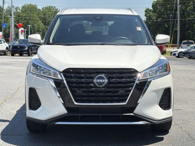 Certified 2022 Nissan Kicks SV FWD image 9