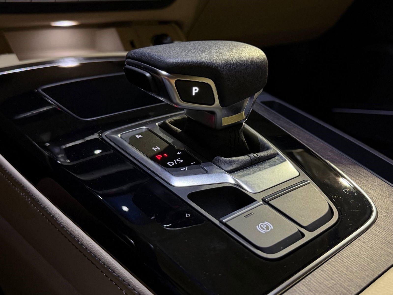 Used 2024 Audi Q5 2.0T Premium Plus image 17