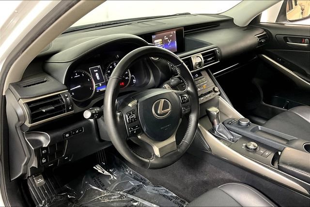 Used 2020 Lexus IS 300 image 13