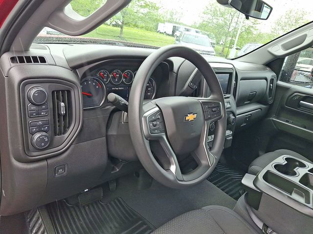 Used 2021 Chevrolet Silverado 1500 Custom w/ Safety Confidence Package AWD/4WD image 2