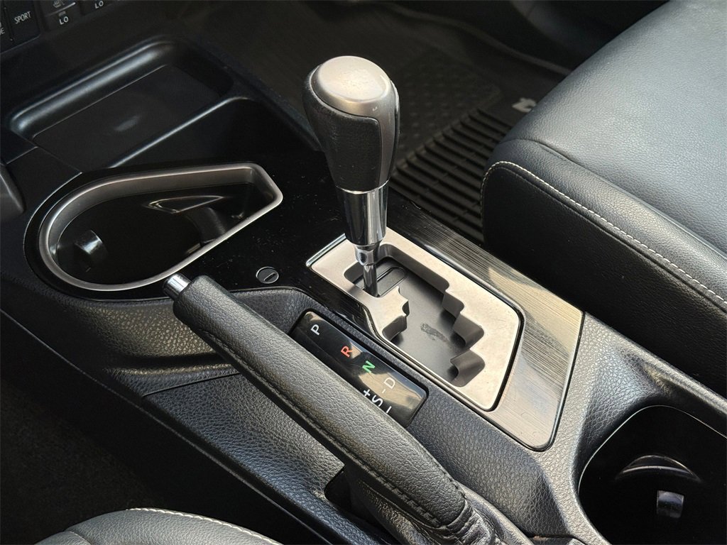 Used 2016 Toyota RAV4 Limited image 21