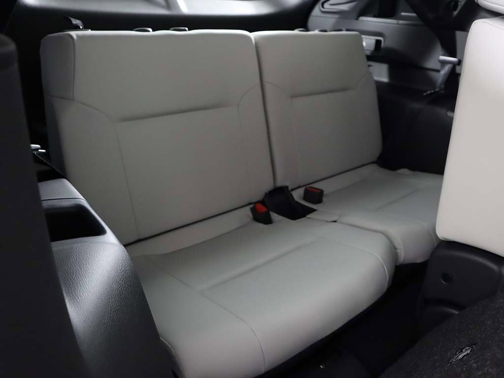 New 2025 Mitsubishi Outlander AWD image 37