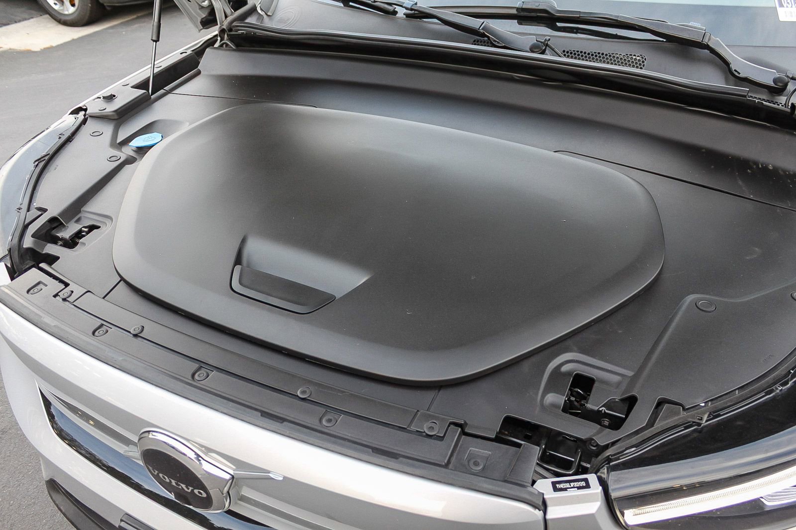 Used 2023 Volvo C40 P8 Recharge Plus AWD/4WD image 28