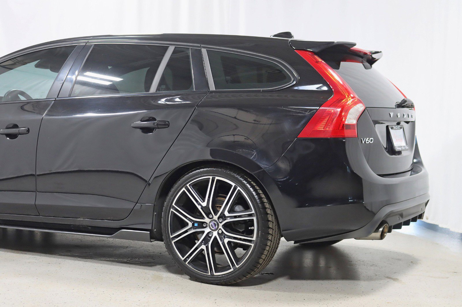 Used 2018 Volvo V60 T6 Polestar image 11