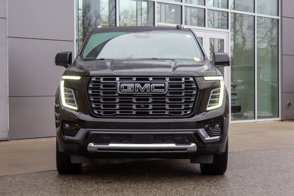 Used 2025 GMC Yukon Denali Ultimate image 2