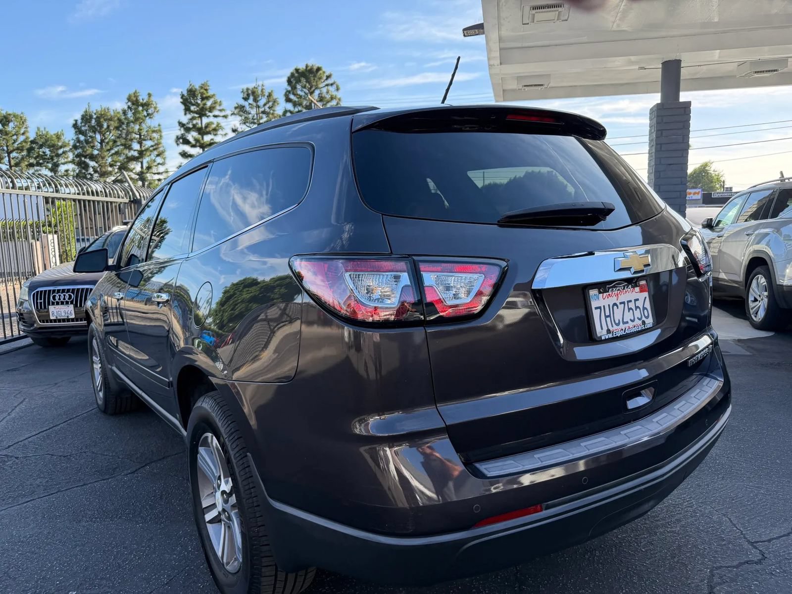 Used 2015 Chevrolet Traverse LT FWD image 23