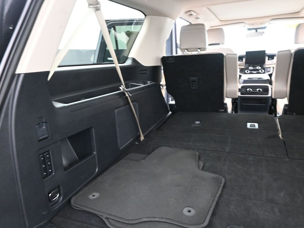 Used 2024 Ford Expedition Max Limited image 10