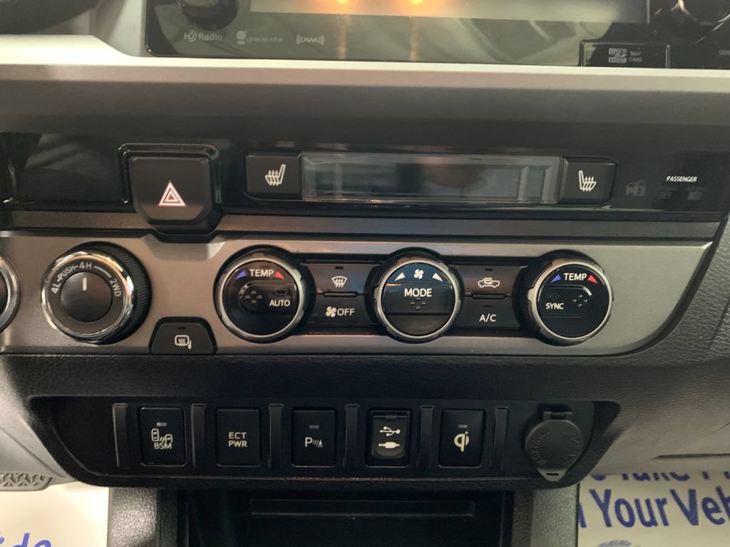 Used 2016 Toyota Tacoma TRD Sport w/ Premium & Technology Package AWD/4WD image 25
