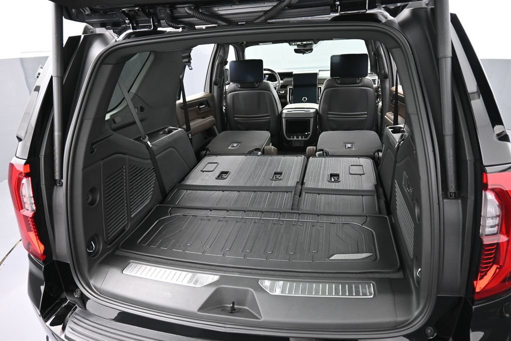 Used 2026 GMC Yukon Denali Ultimate w/ LPO, Floor Liner Package AWD/4WD image 38