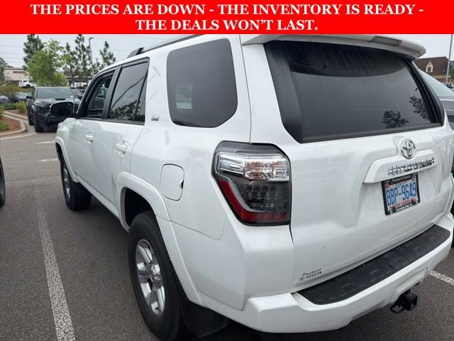 Used 2022 Toyota 4Runner SR5 Premium AWD/4WD image 4