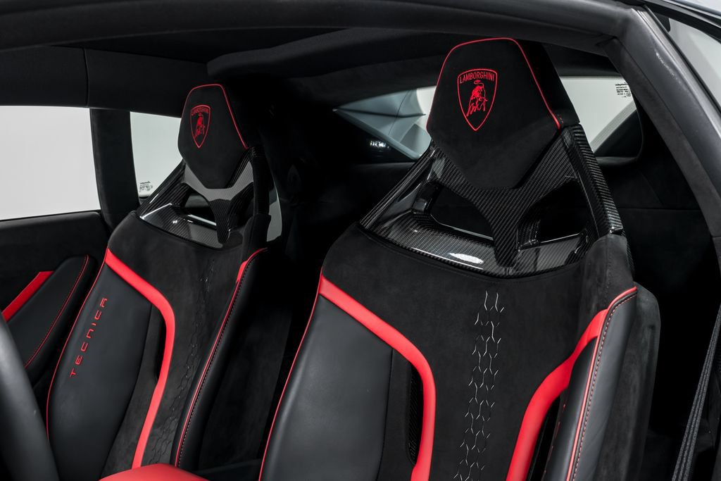 Used 2023 Lamborghini Huracan Tecnica RWD image 19
