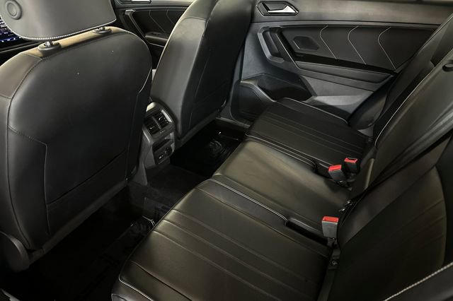 Certified 2024 Volkswagen Tiguan SE R-Line AWD/4WD image 15