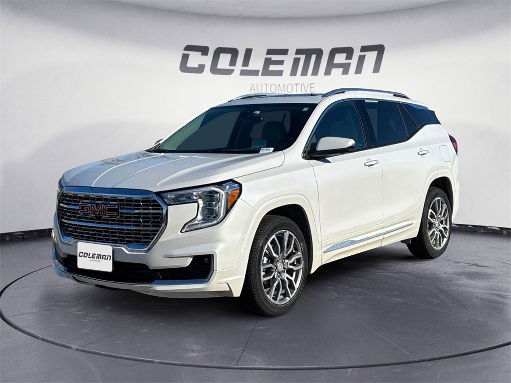 Used 2024 GMC Terrain Denali w/ Denali Premium Package