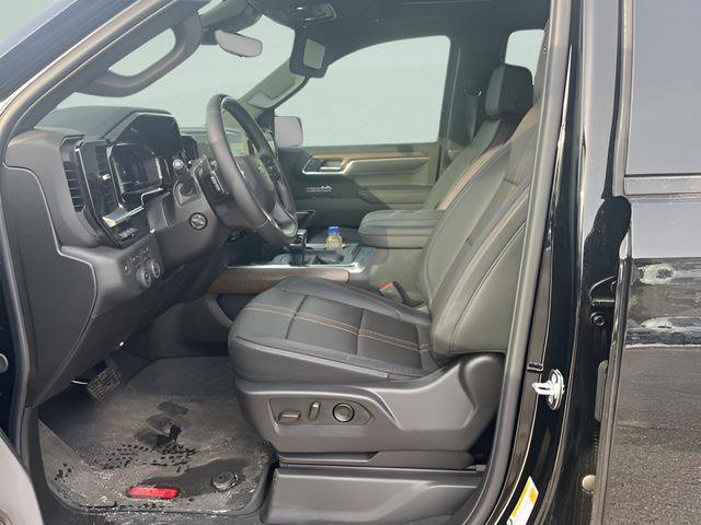 Used 2025 Chevrolet Silverado 1500 High Country w/ Midnight Edition image 8