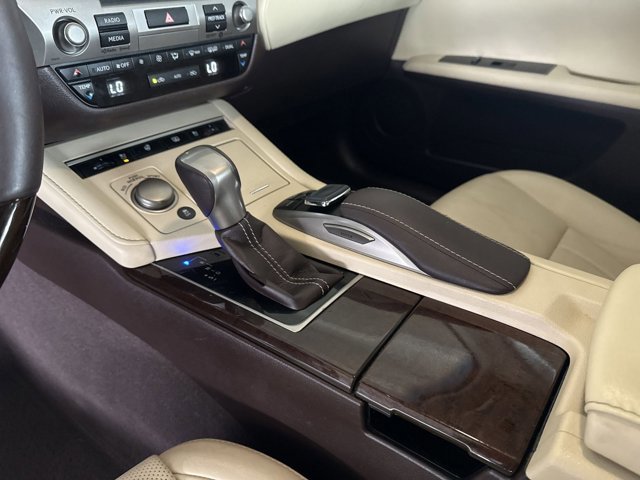 Used 2017 Lexus ES 350 w/ Luxury Package FWD image 21