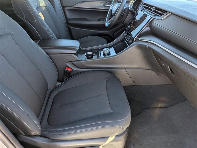 Certified 2023 Jeep Grand Cherokee Laredo image 29