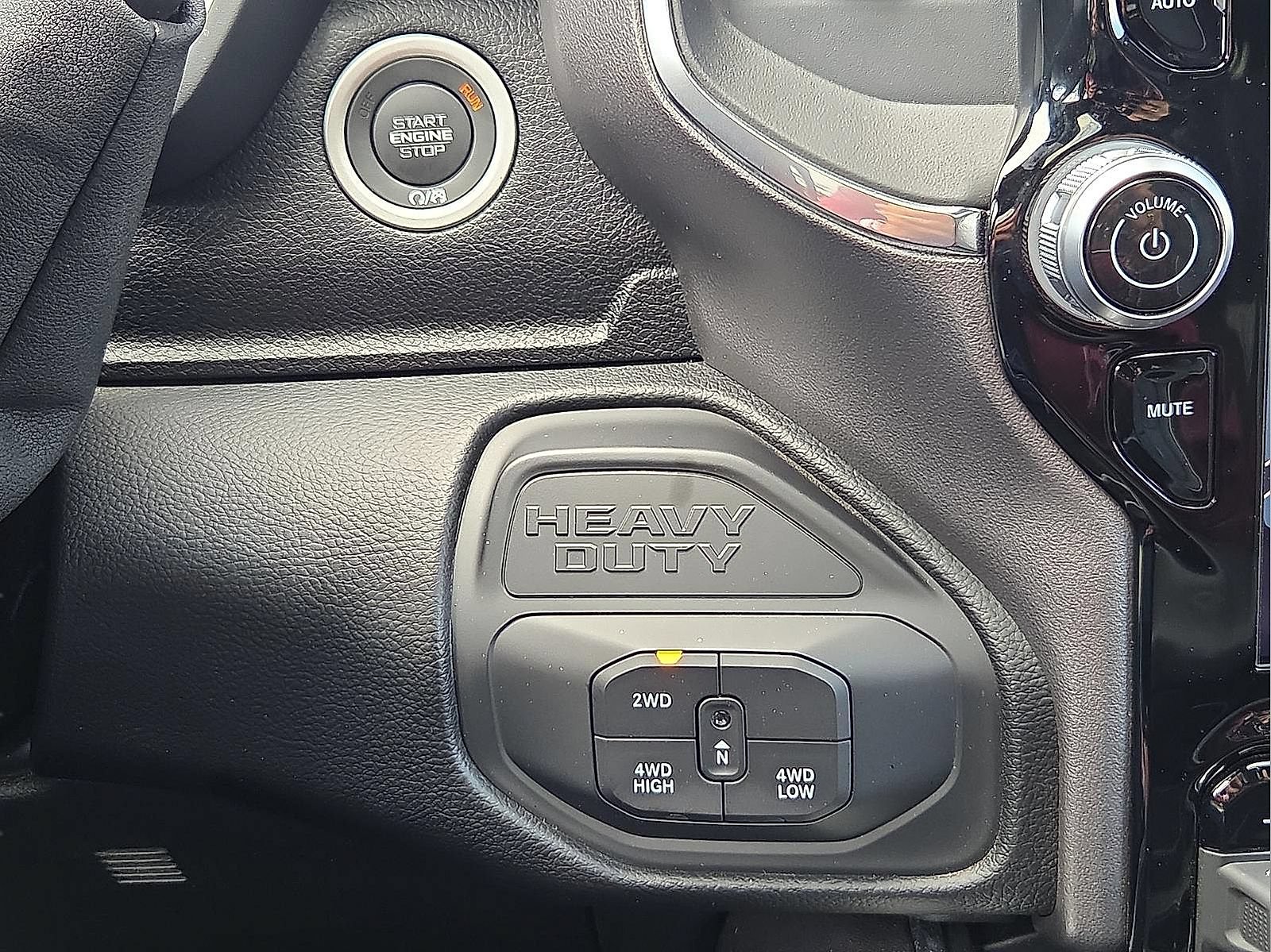 Used 2026 RAM 2500 Laramie w/ Night Edition AWD/4WD image 18