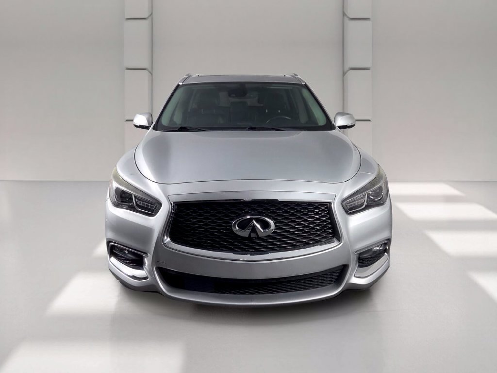 Used 2019 INFINITI QX60 Luxe w/ Essential Package FWD image 3