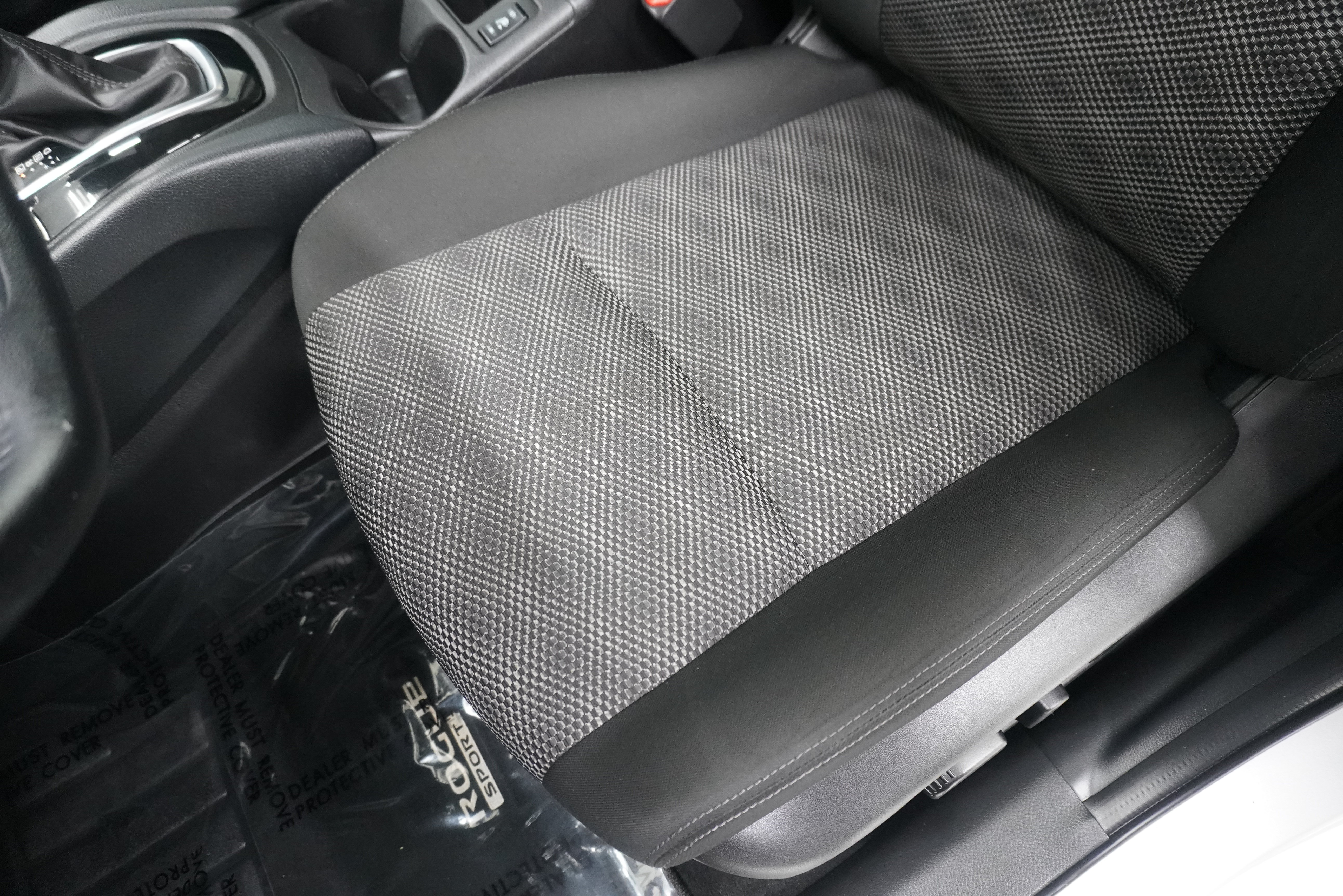 Used 2021 Nissan Rogue Sport SV FWD image 12