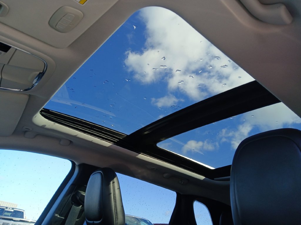 Used 2019 Jeep Cherokee Limited AWD/4WD image 21
