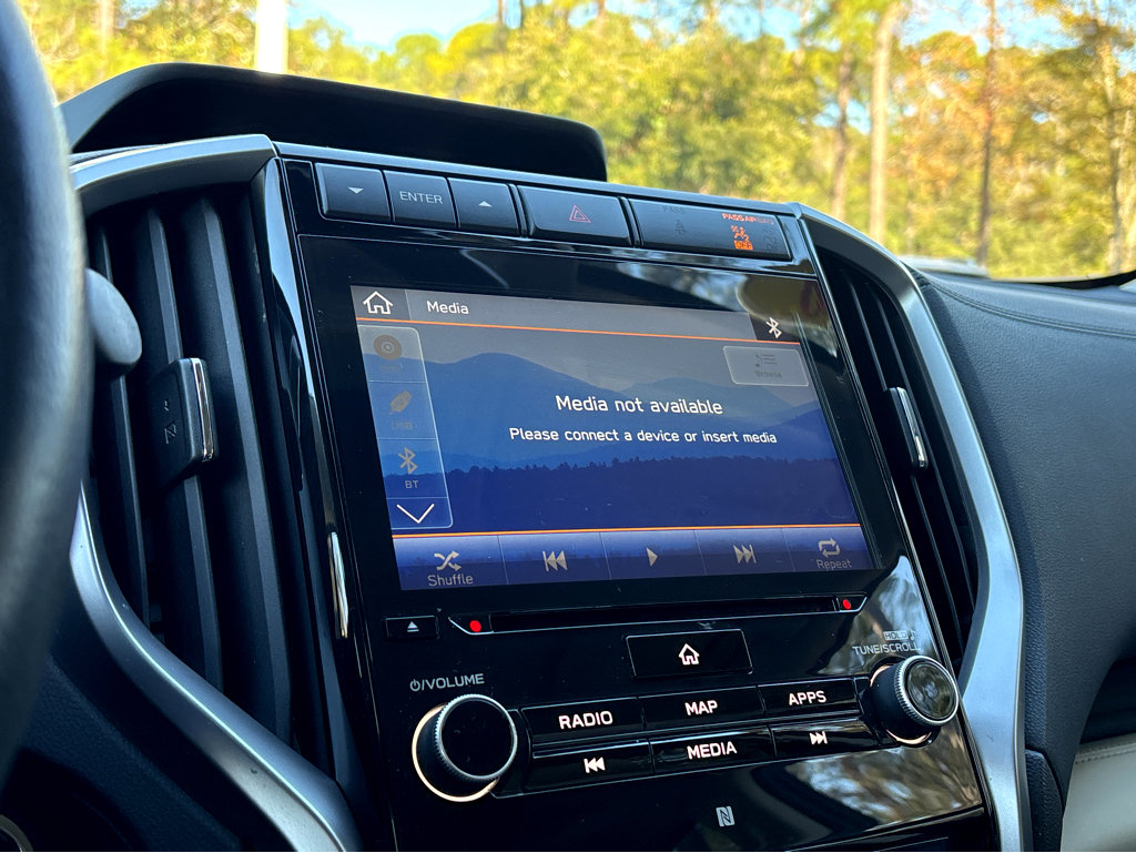 Used 2020 Subaru Ascent Limited w/ Technology Package image 9