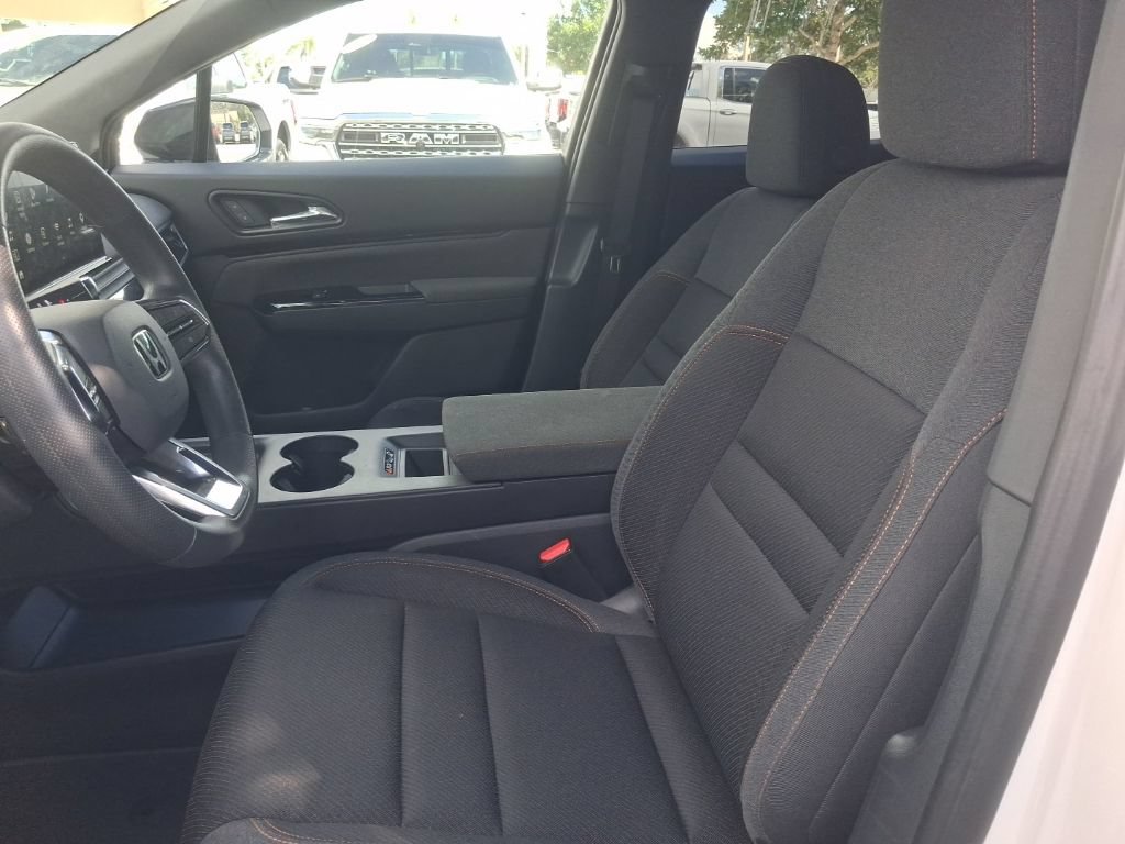 Used 2024 Honda Prologue EX image 19