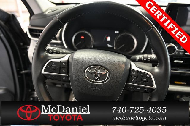 Certified 2023 Toyota Highlander XLE image 24
