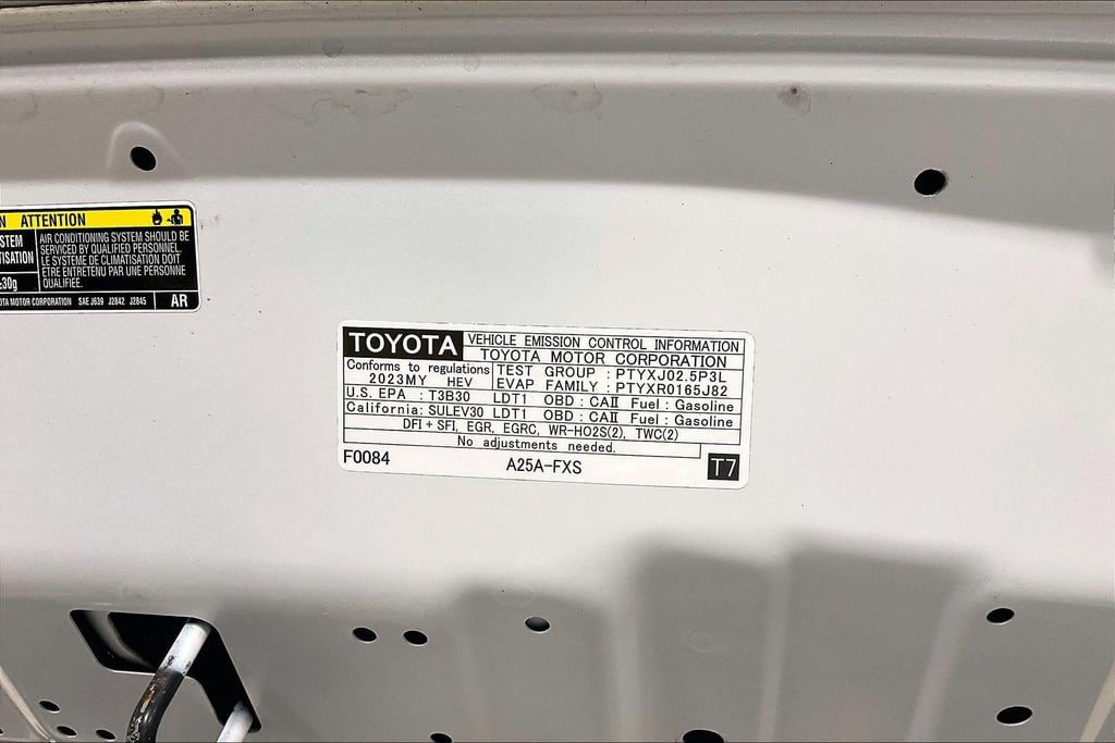 Used 2023 Toyota RAV4 Limited AWD/4WD image 32