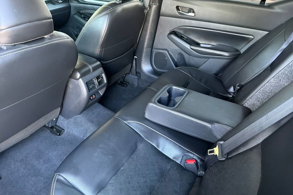 Used 2023 Nissan Altima 2.5 SL FWD image 12