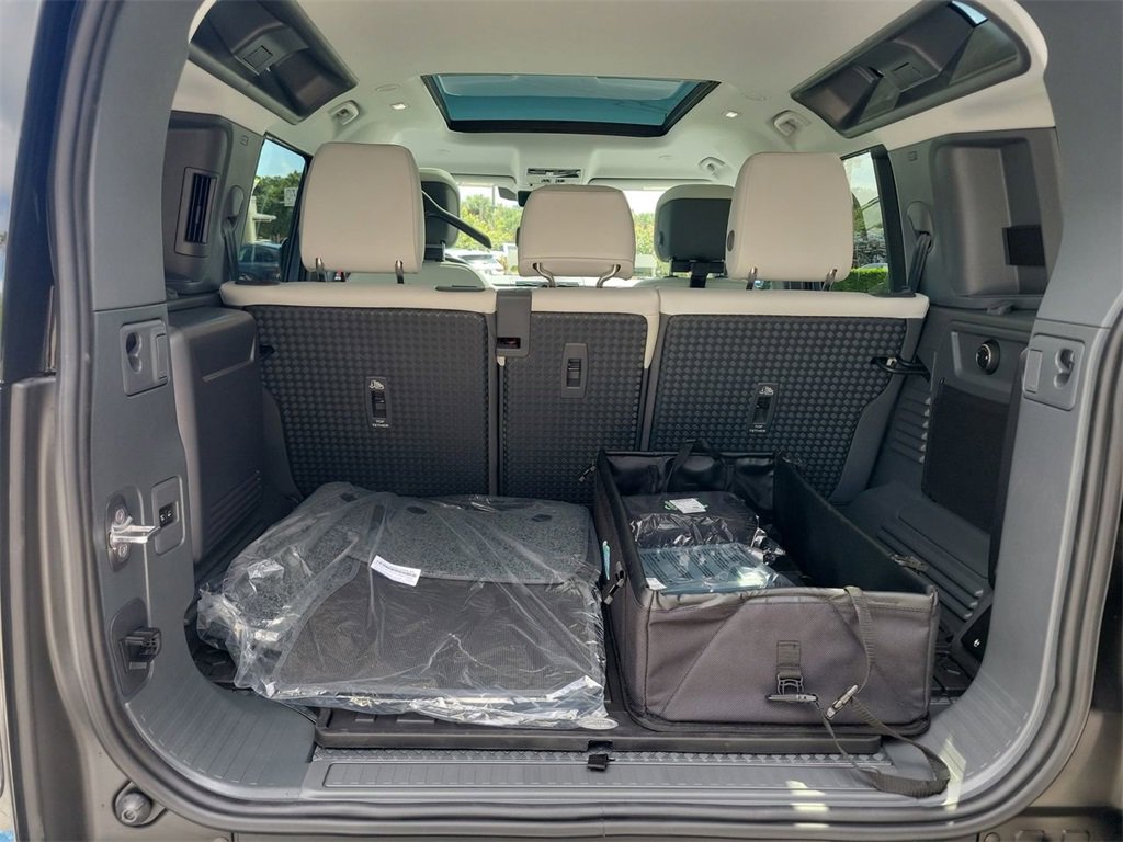 New 2026 Land Rover Defender 110 S image 11