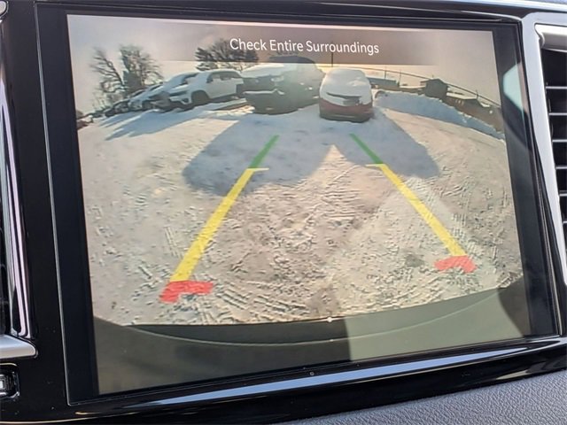 Certified 2024 Chrysler Pacifica Touring-L image 22