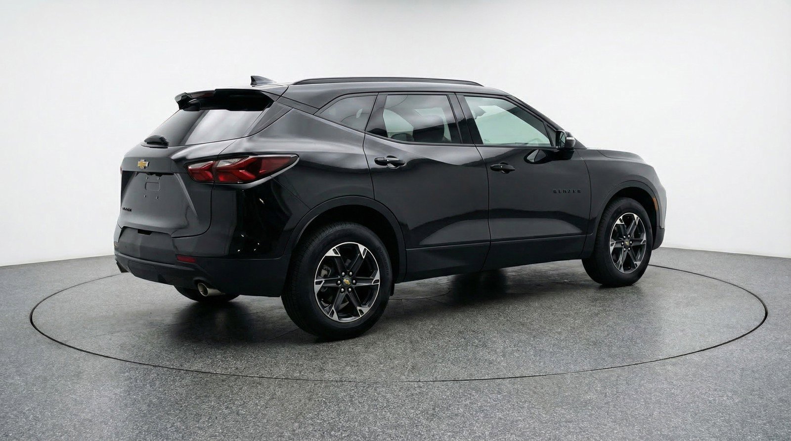 Used 2025 Chevrolet Blazer LT image 9