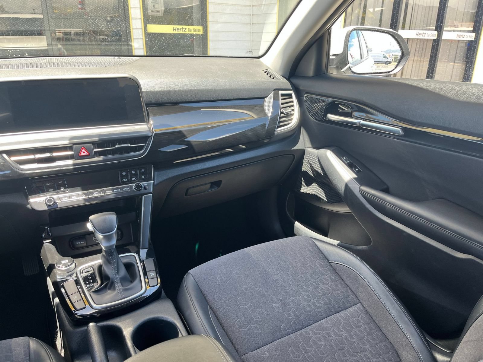 Used 2025 Kia Seltos S FWD image 35