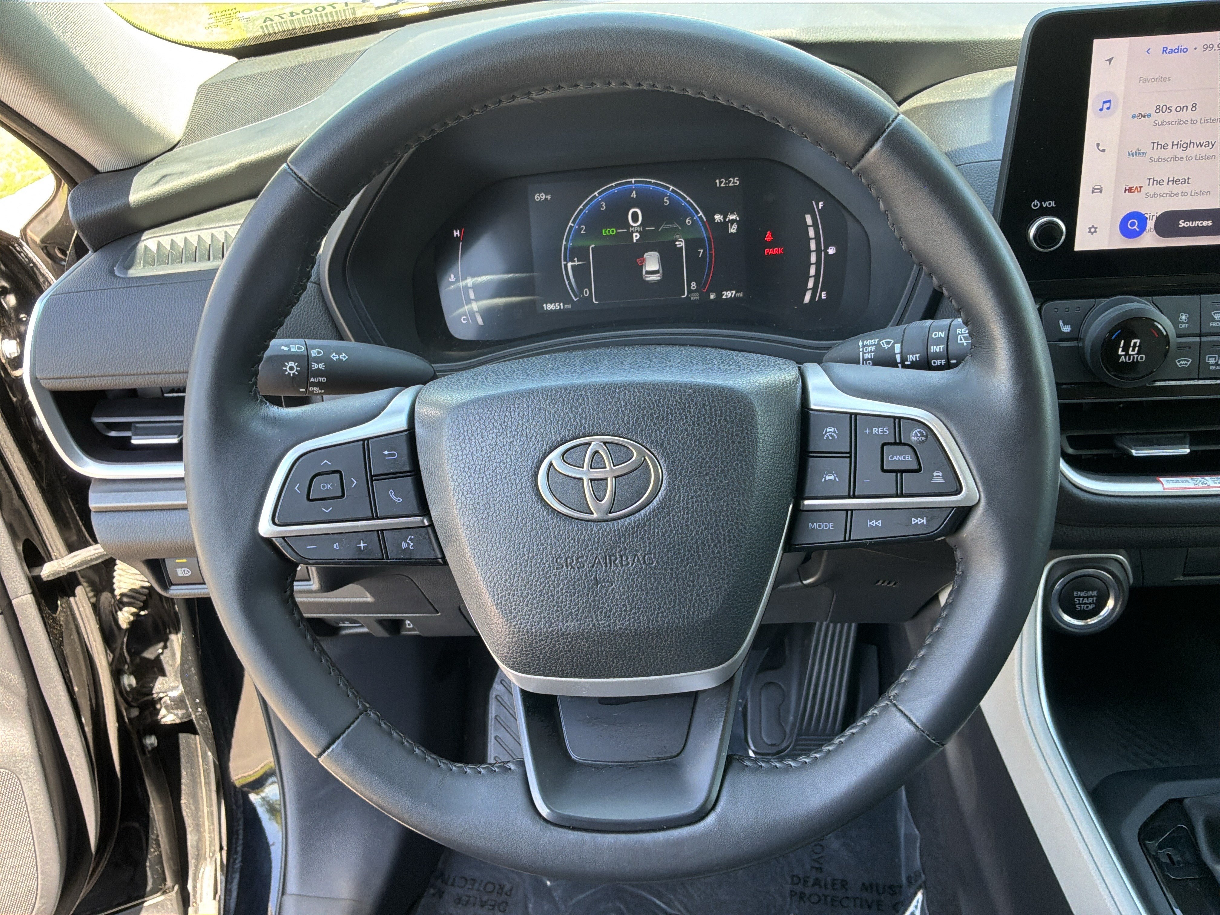Used 2025 Toyota Grand Highlander FWD image 18