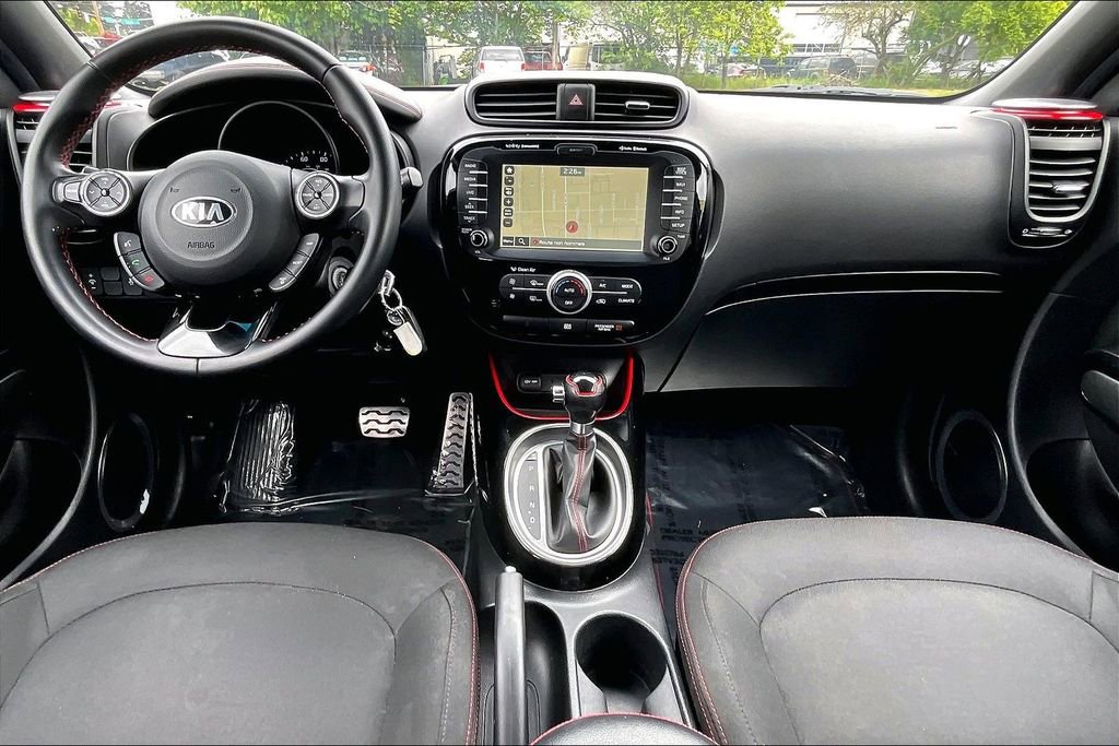 Used 2015 Kia Soul + FWD image 16