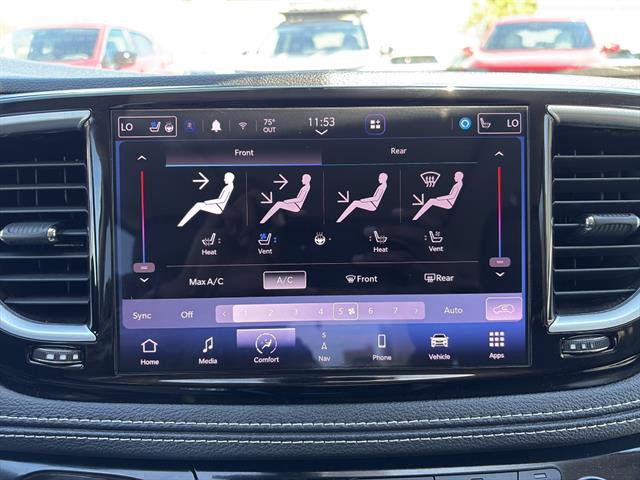 Used 2023 Chrysler Pacifica Limited image 25