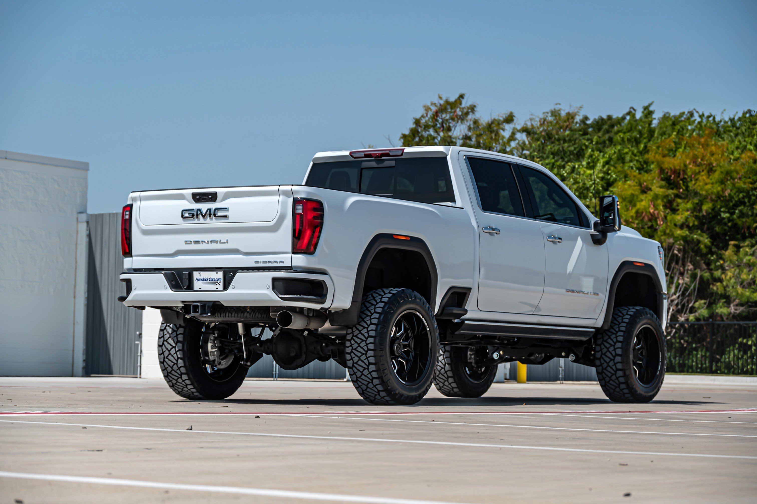 Used 2026 GMC Sierra 2500 Denali Ultimate AWD/4WD image 9