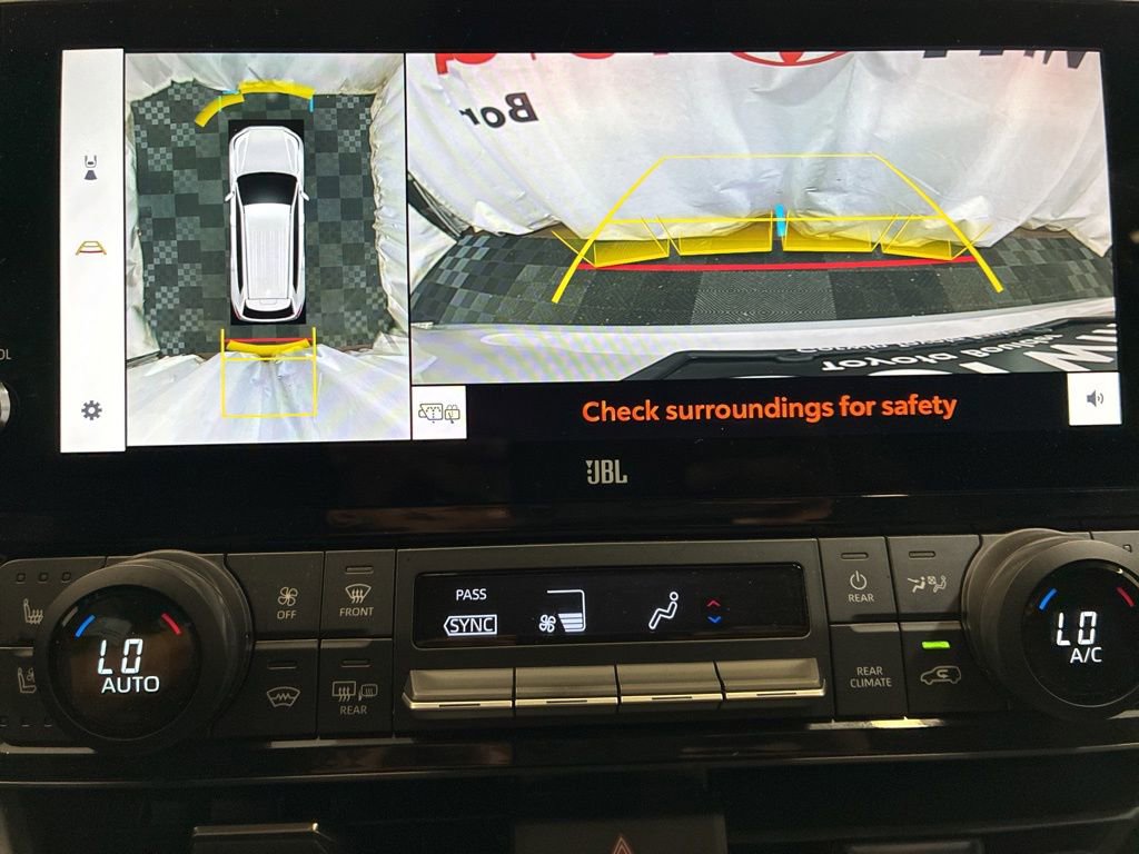 Used 2024 Toyota Grand Highlander AWD image 32