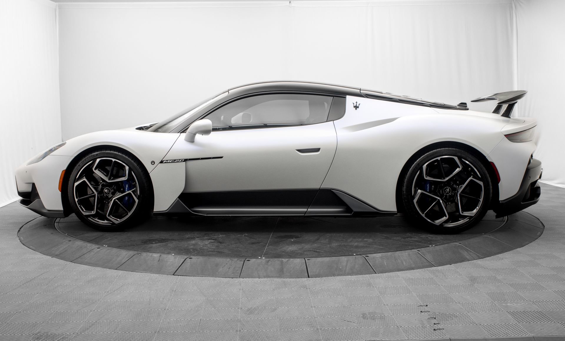 Used 2022 Maserati MC20 Coupe RWD image 6