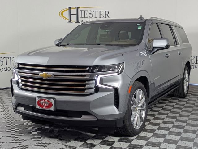Used 2024 Chevrolet Suburban High Country AWD/4WD image 5