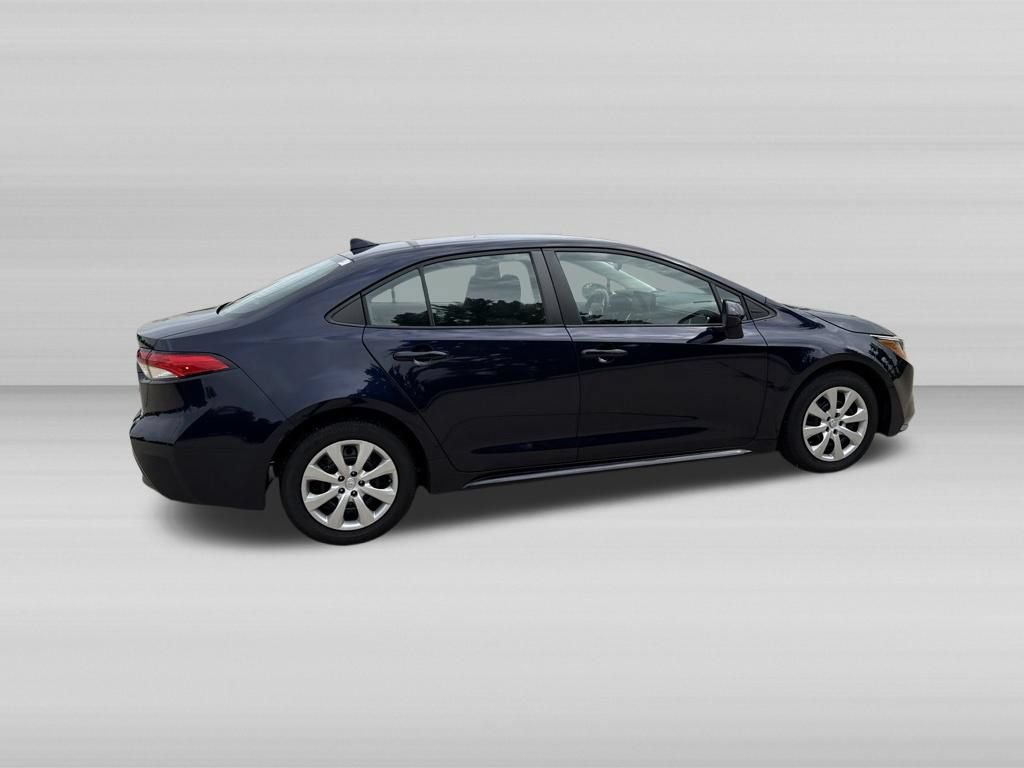Used 2023 Toyota Corolla LE w/ Carpet Mat Package (TMS) FWD image 5